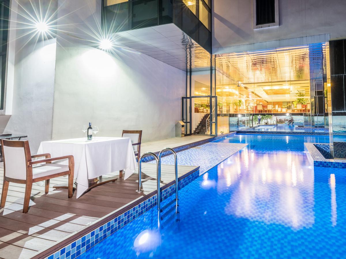 Bien Bac Hotel Mong Cai Extérieur photo