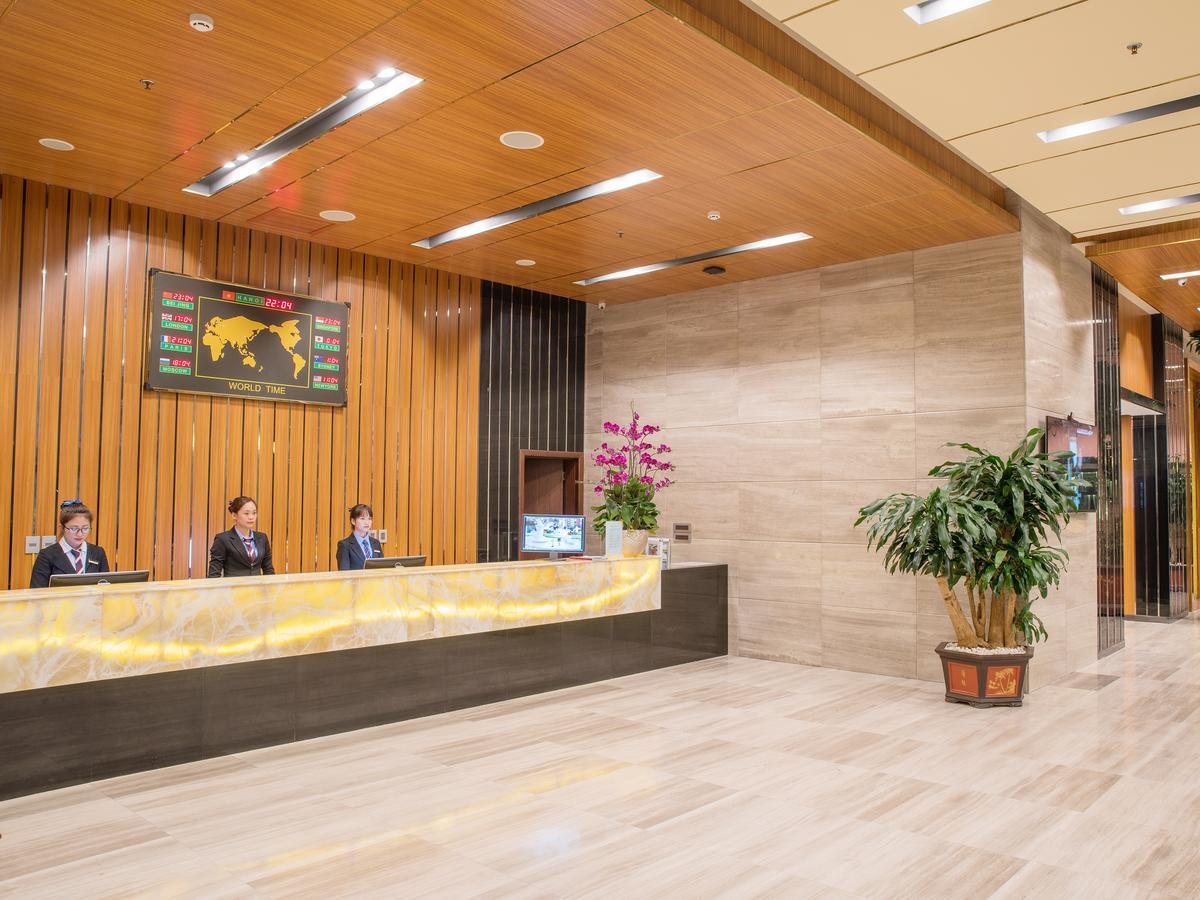 Bien Bac Hotel Mong Cai Extérieur photo